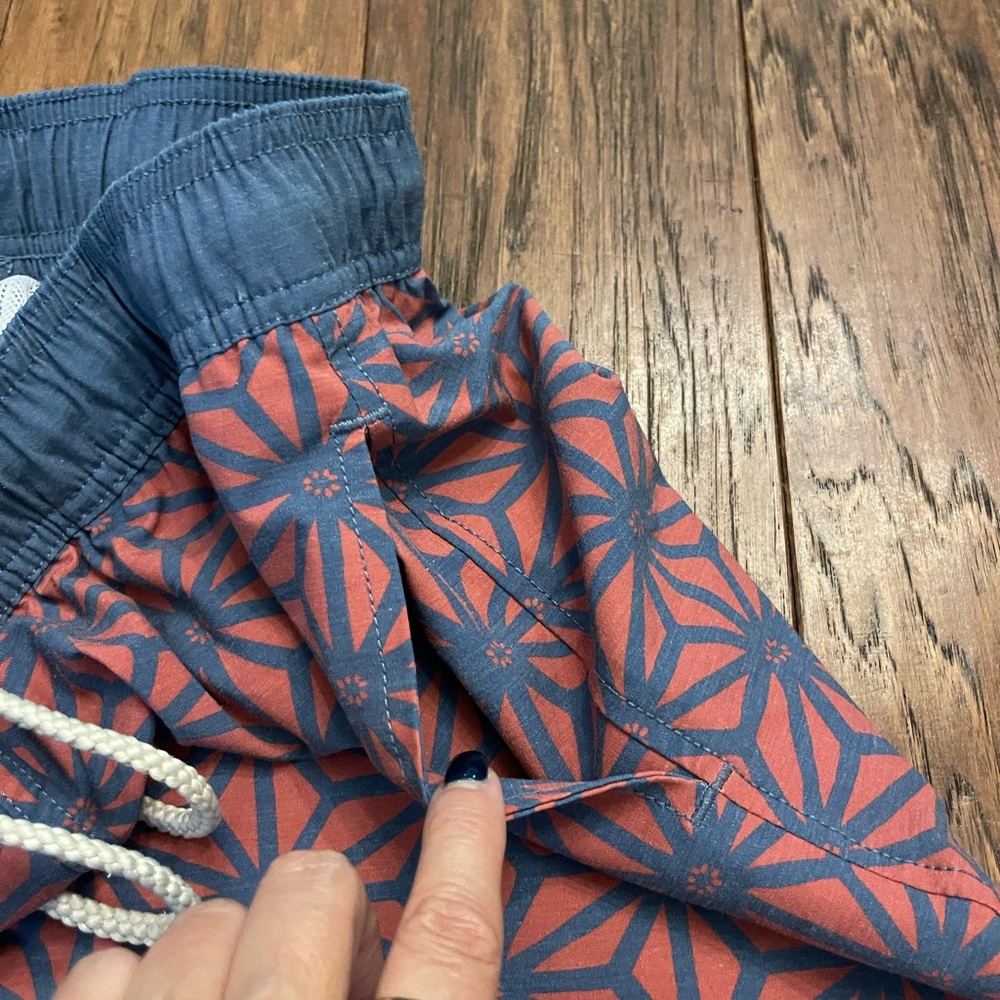 Faherty Beacon Swim Trunks - Picture 9 of 14